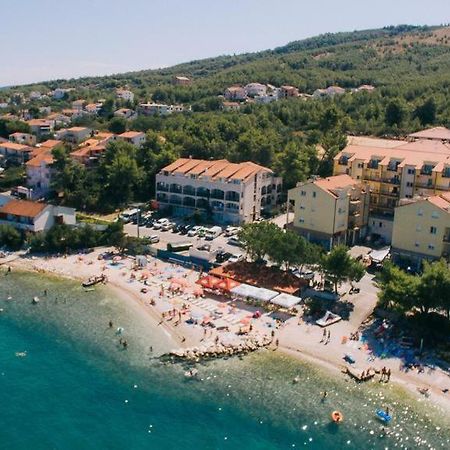 טרוגיר Apartments By The Sea Arbanija, Ciovo - 17332 מראה חיצוני תמונה