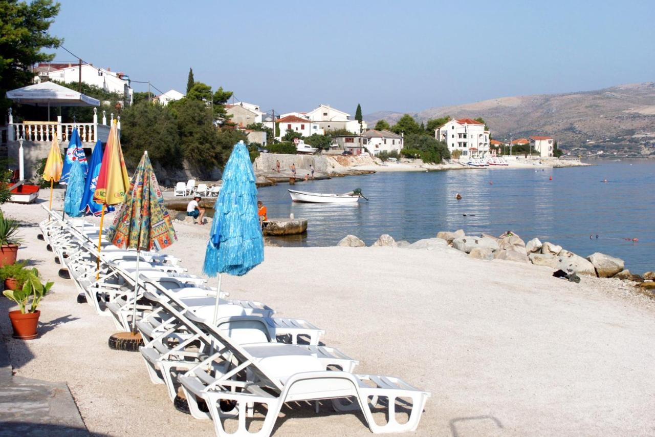 טרוגיר Apartments By The Sea Arbanija, Ciovo - 17332 מראה חיצוני תמונה