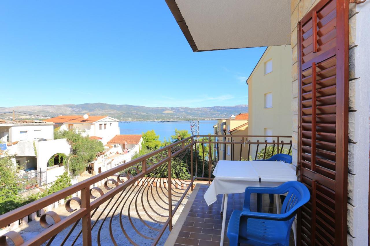 טרוגיר Apartments By The Sea Arbanija, Ciovo - 17332 מראה חיצוני תמונה
